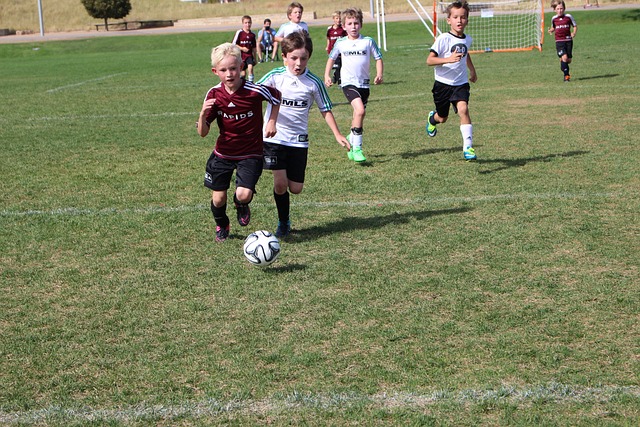 洲际杯半场：德阿拉斯凯塔、桑切斯破门，蓝十字1-1弗拉门戈